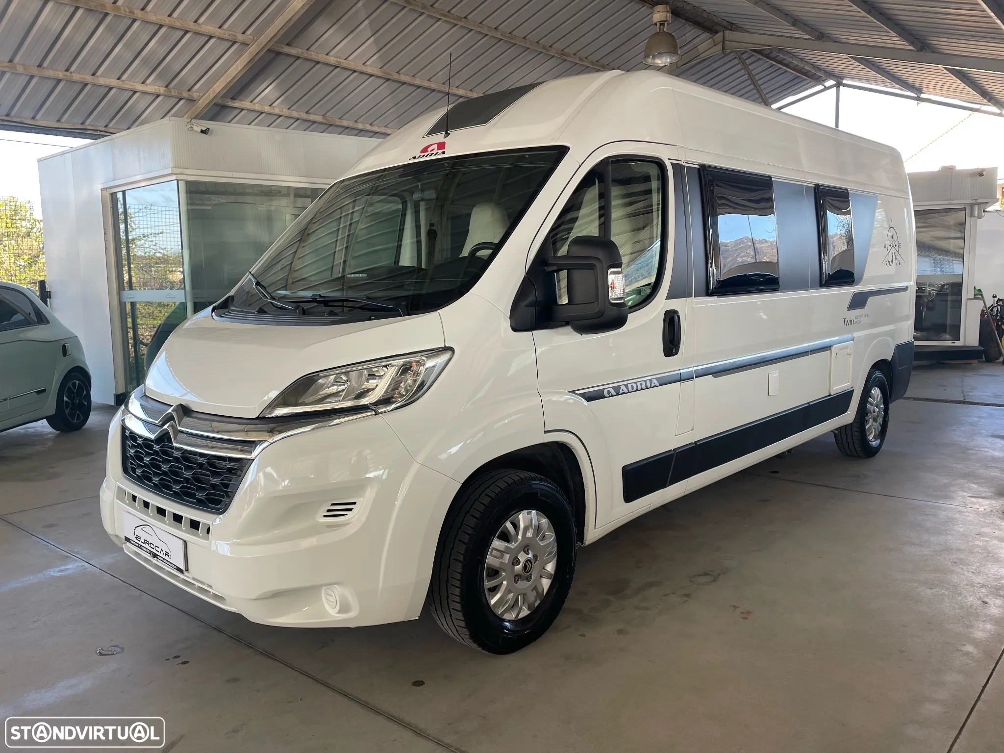 Adria Twin 600 SPT Family - Autocaravana Venda Aluguer Caravanas