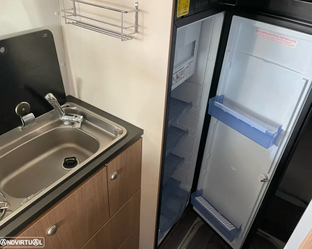 Adria Twin 600 SPT Family - Autocaravana Venda Aluguer Caravanas